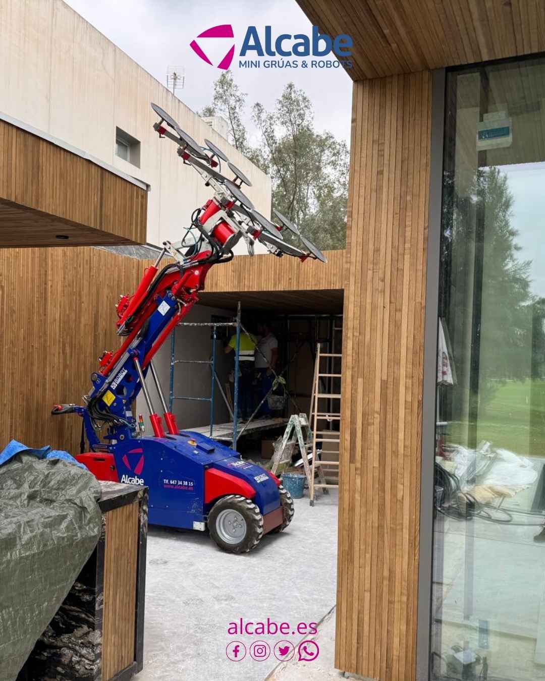 Trabajo realizado tras el alquiler de robot cristalero en Montequinto, para la colocación de vidrios en un club social